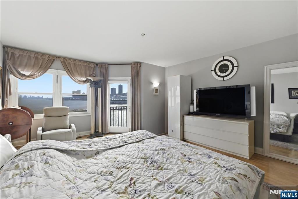 214 The Promenade #214