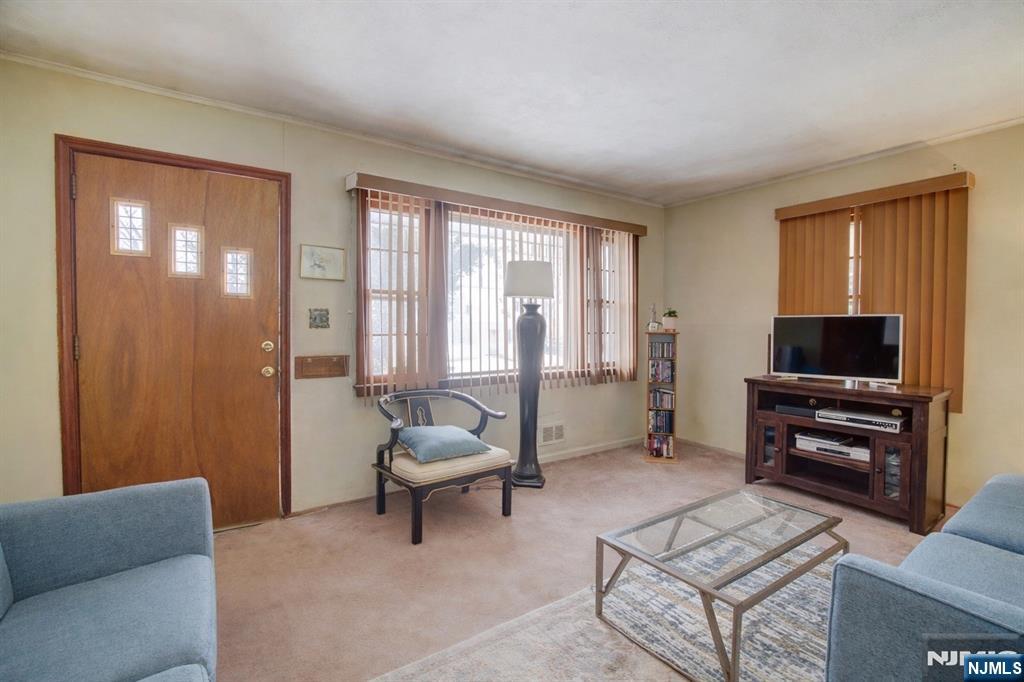 128 Runyon Avenue - Photo 3