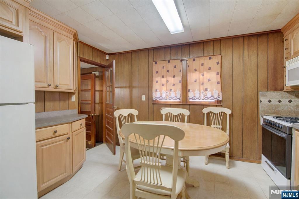 128 Runyon Avenue - Photo 5