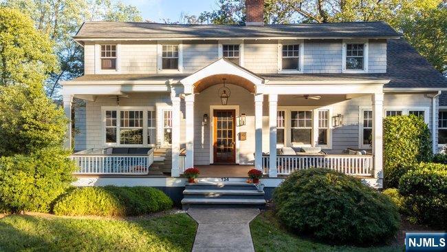 31 Collins Avenue, Closter, NJ, 07624