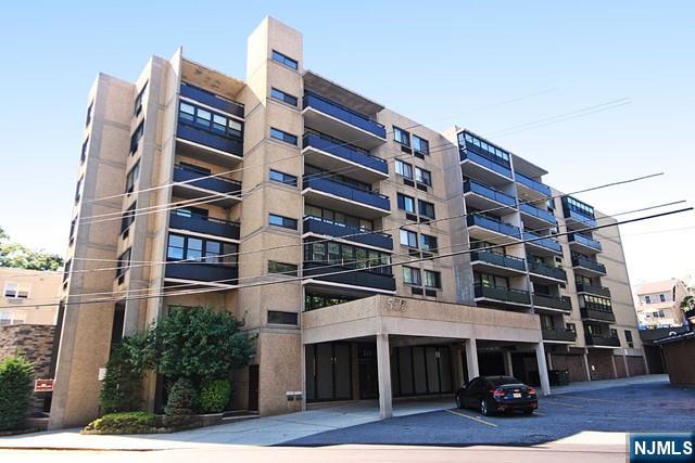 555 Gorge Road 3B - Photo 1