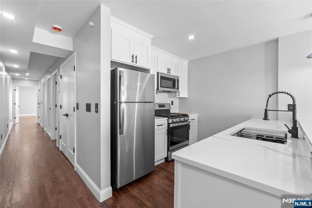 481 15th Avenue - Photo 5