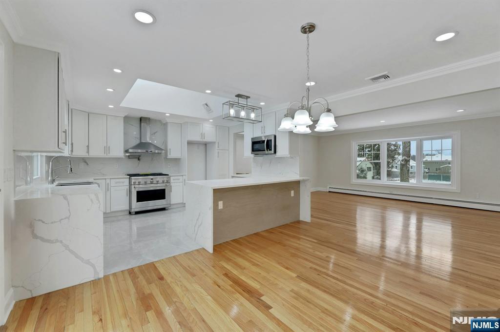 108 Packanack Lake Road