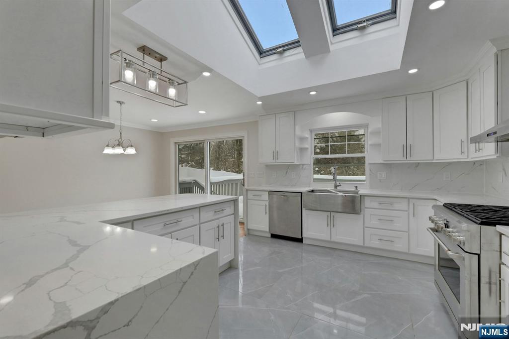 108 Packanack Lake Road