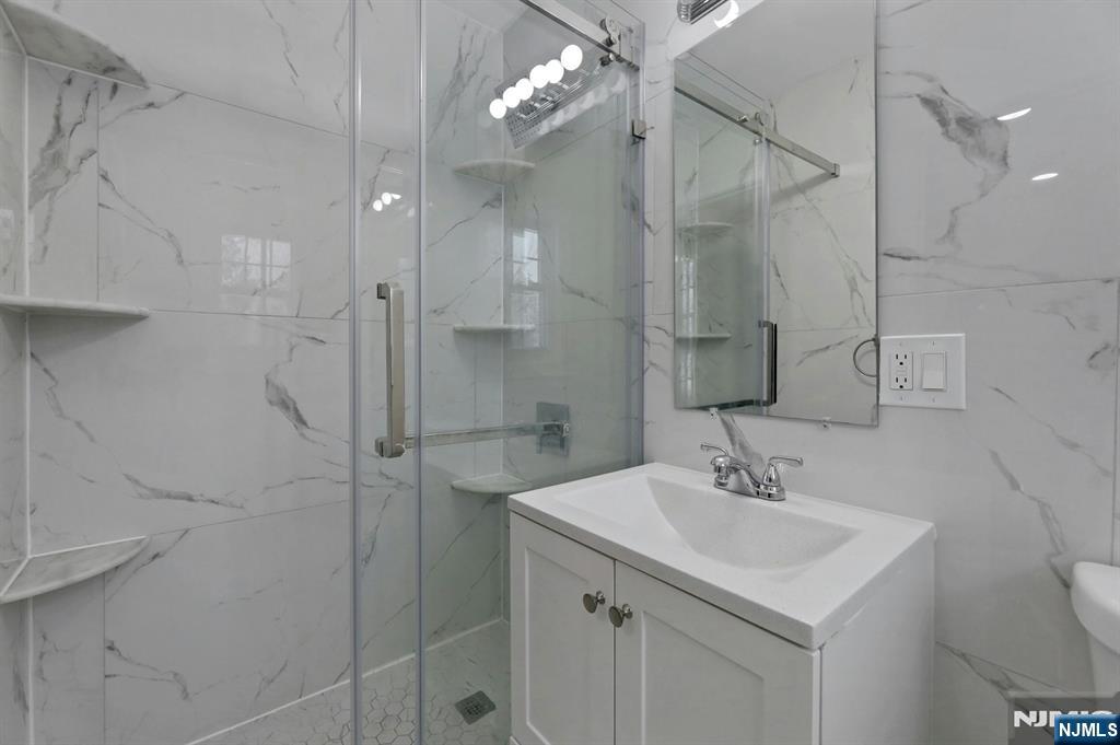 108 Packanack Lake Road