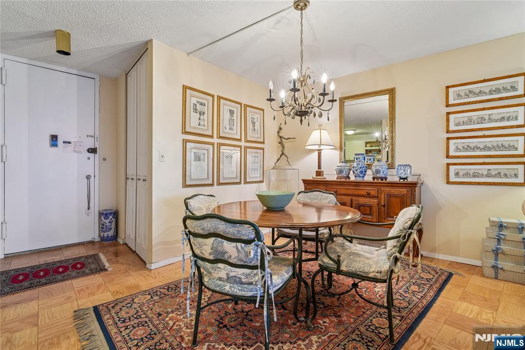 555 North Ave #17-U, Fort Lee, NJ 07024