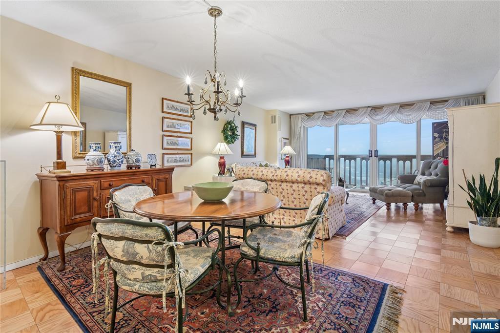 555 North Ave #17-U, Fort Lee, NJ 07024