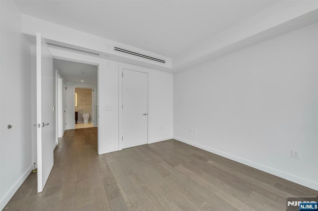 320 Adolphus Avenue #1009