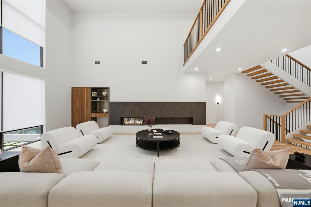 577 Floyd Street - Photo 5