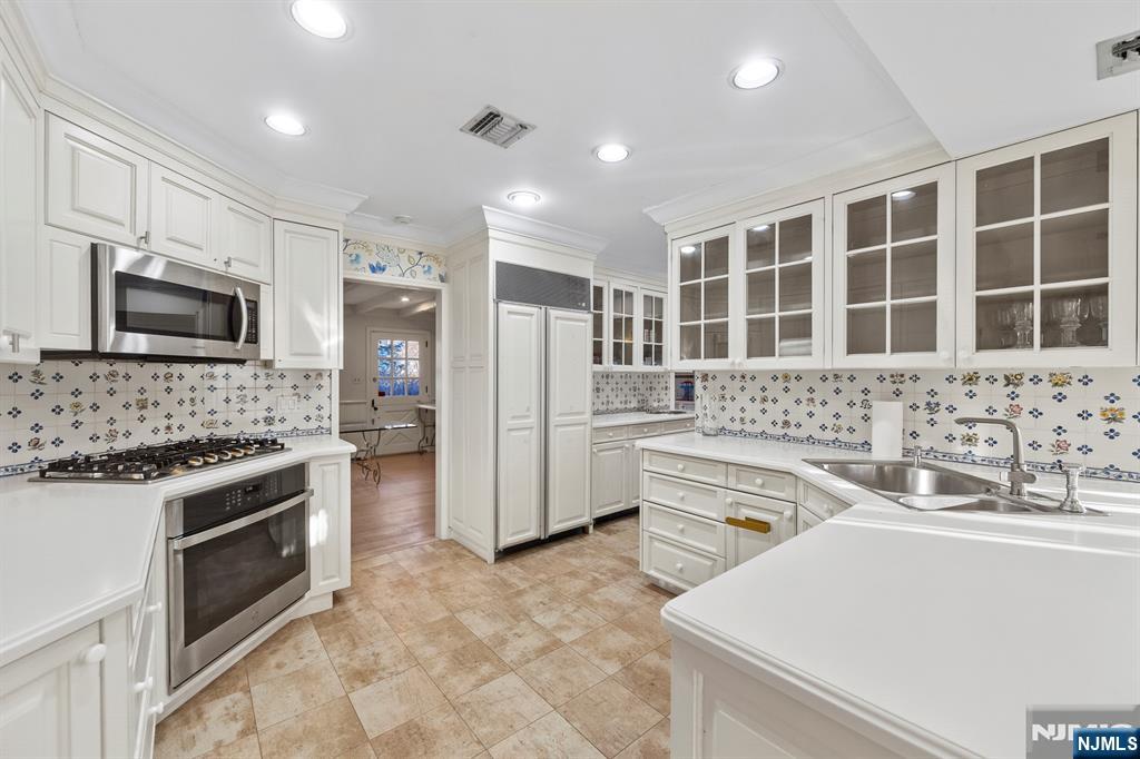 3 Lambs, Cresskill, NJ 07626 Listing Photo  25