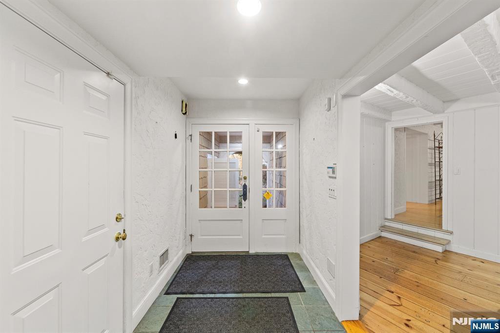 3 Lambs, Cresskill, NJ 07626 Listing Photo  28