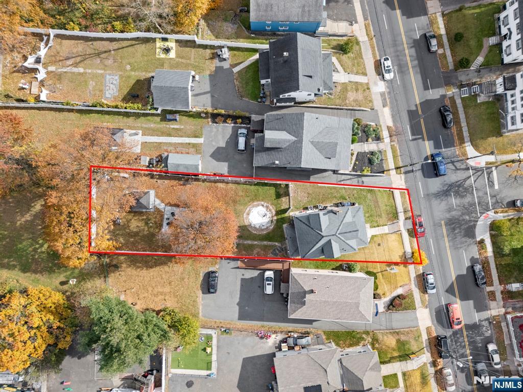 1373 Clinton Avenue - Photo 3