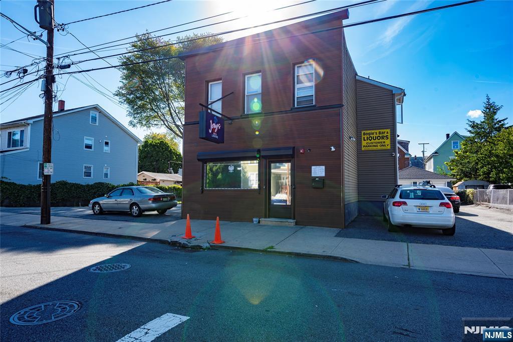 142 - 146 Division Avenue - Photo 1