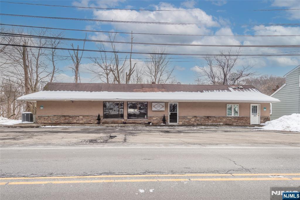 219 Hamburg Turnpike - Photo 3