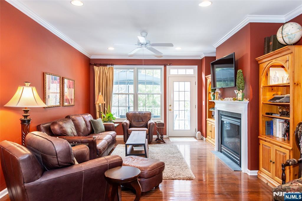 7 Graphite Drive