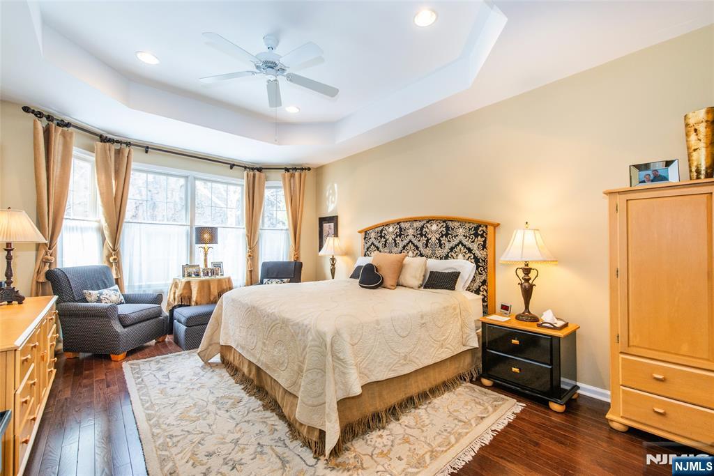 7 Graphite Drive, Little Falls, NJ 07424 Listing Photo  8