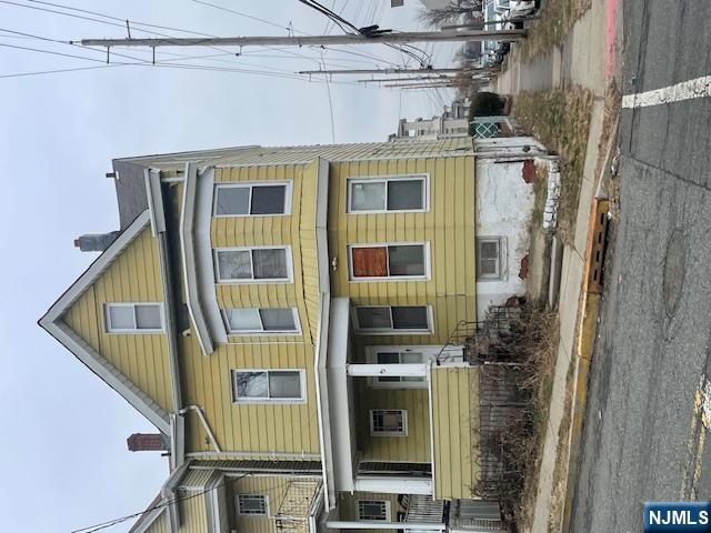 42 Brown Avenue - Photo 1