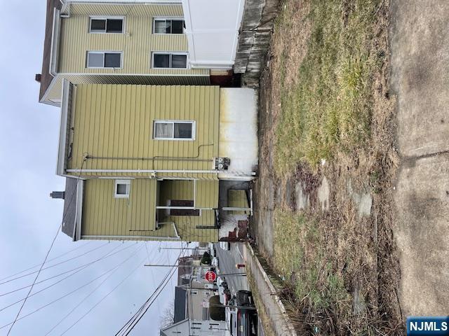 42 Brown Avenue - Photo 2