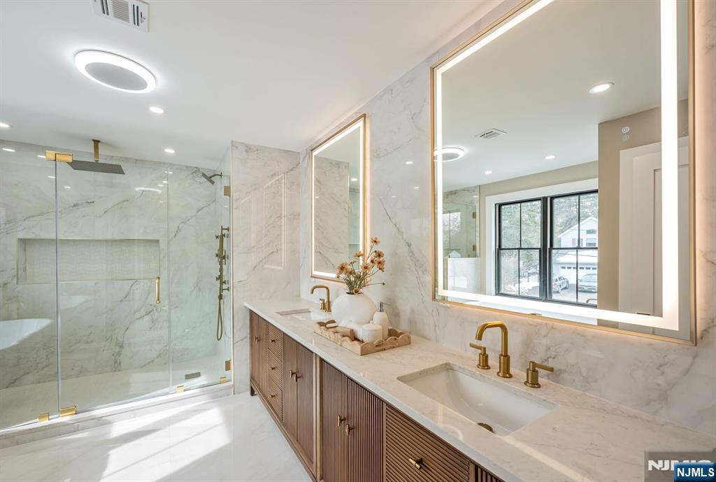 547 Highland Avenue, Ridgewood, NJ, 07450