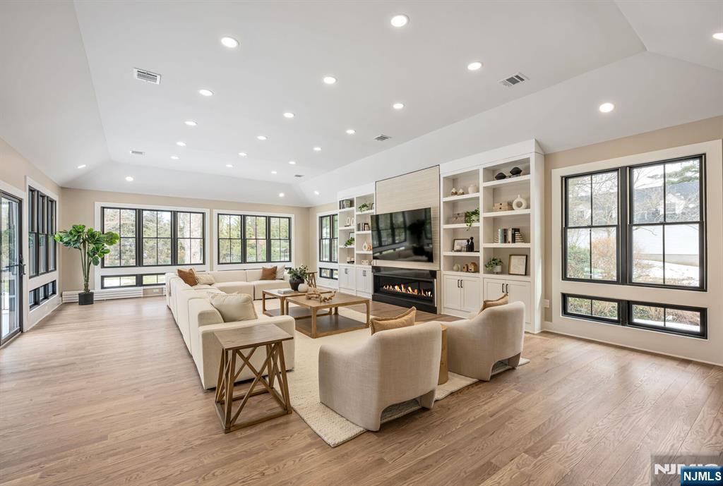 547 Highland Avenue, Ridgewood, NJ, 07450