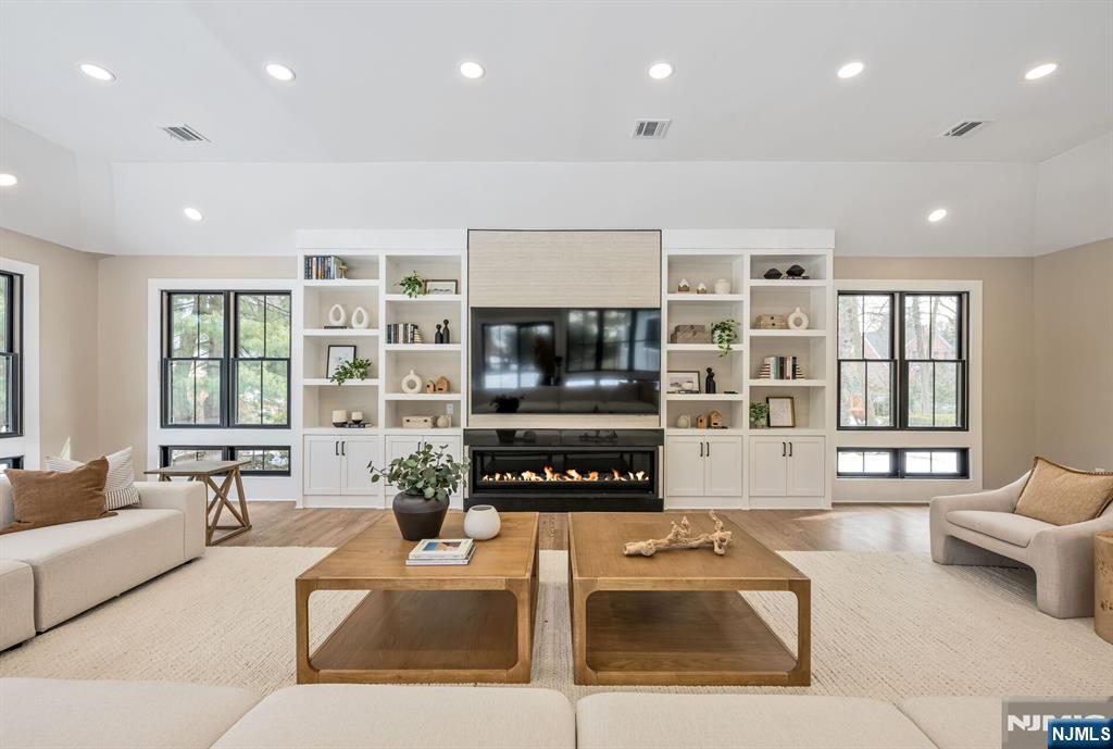 547 Highland Avenue, Ridgewood, NJ, 07450