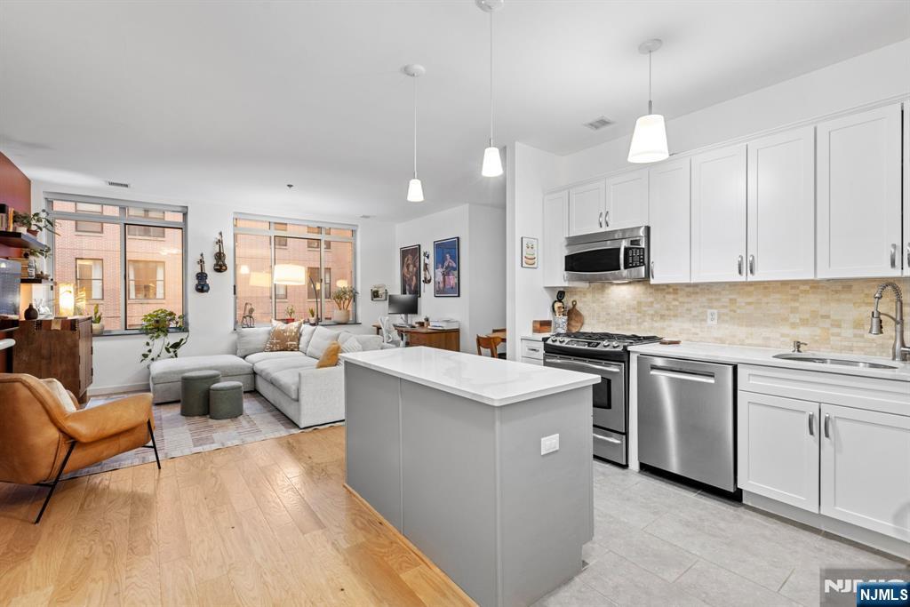 104 York Street UNIT 2A, Jersey City, NJ, 07302