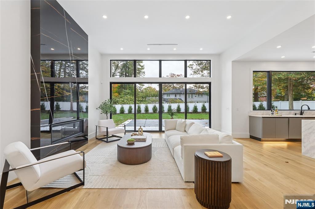 84 Depeyster Avenue - Photo 3