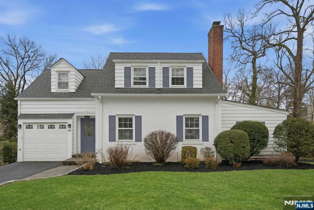 $1,250,000 Colonial
