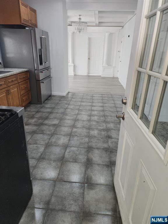703 Schuyler - Photo 4