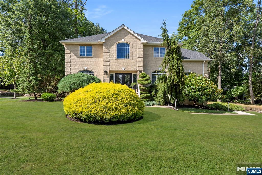 206 Harwood Place, Paramus, NJ, 07652