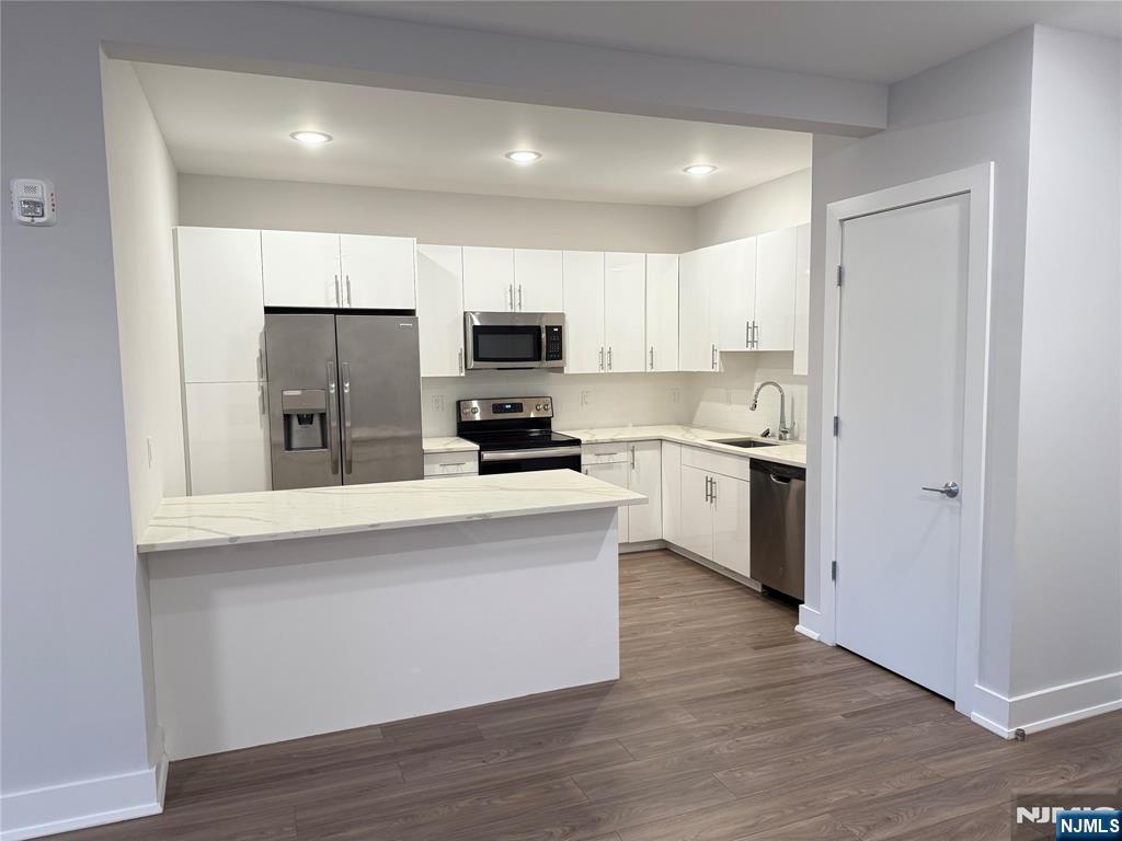 1685 Bergen Boulevard 715 - Photo 4