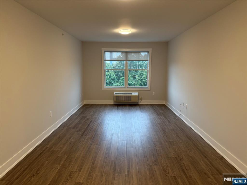 1685 Bergen Boulevard 715 - Photo 5