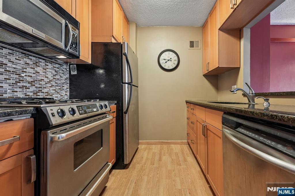 555 North Avenue 8W - Photo 5