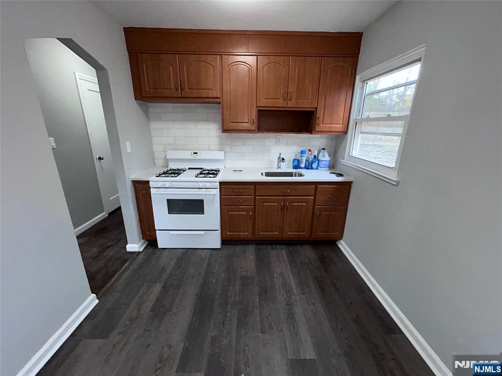 231 Spruce Street, Midland Park, NJ, 07432