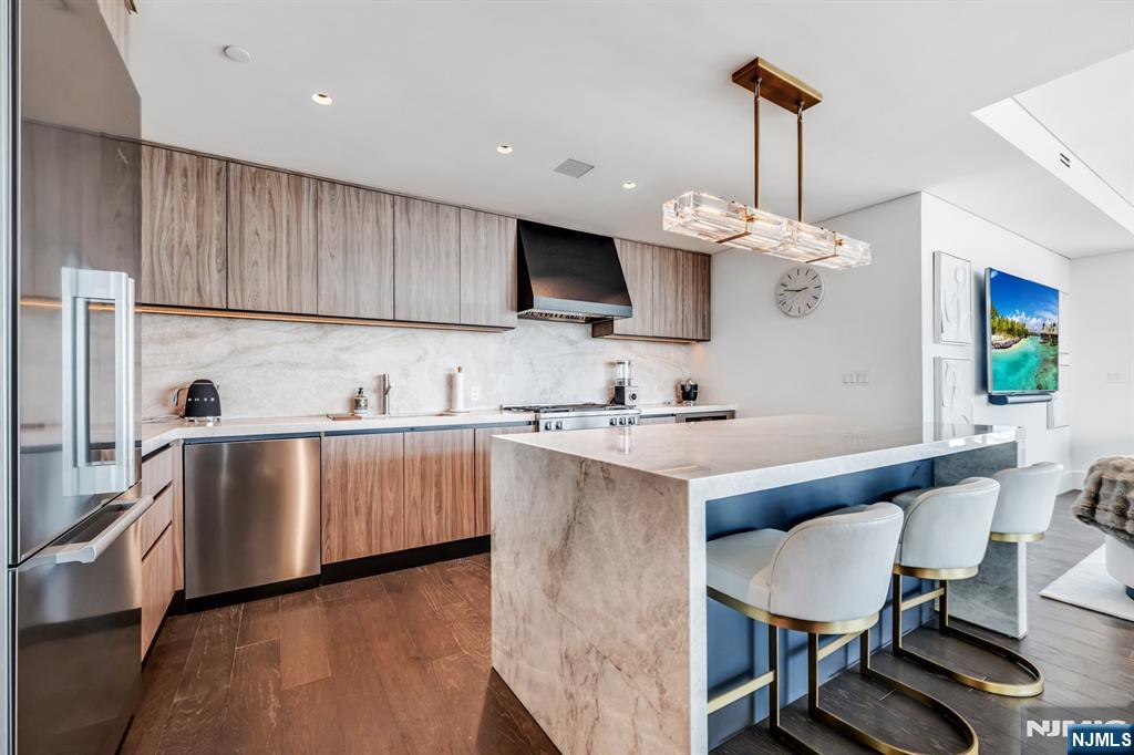 8701 Churchill Road #PH1501