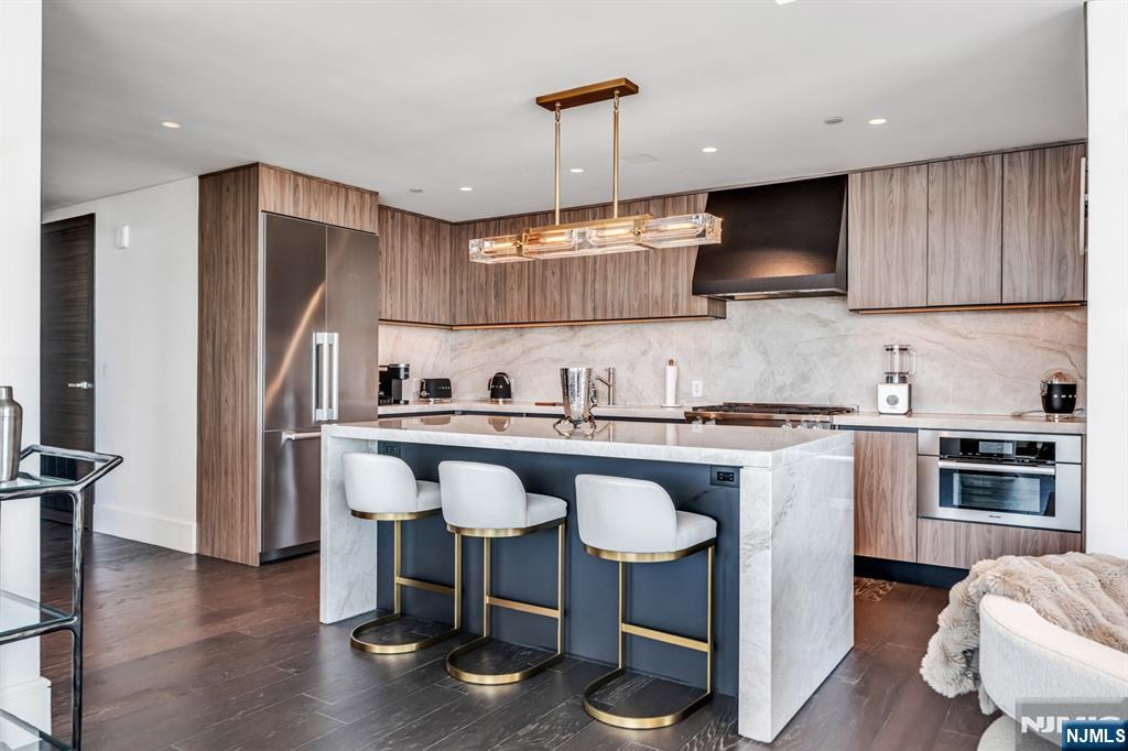 8701 Churchill Road #PH1501