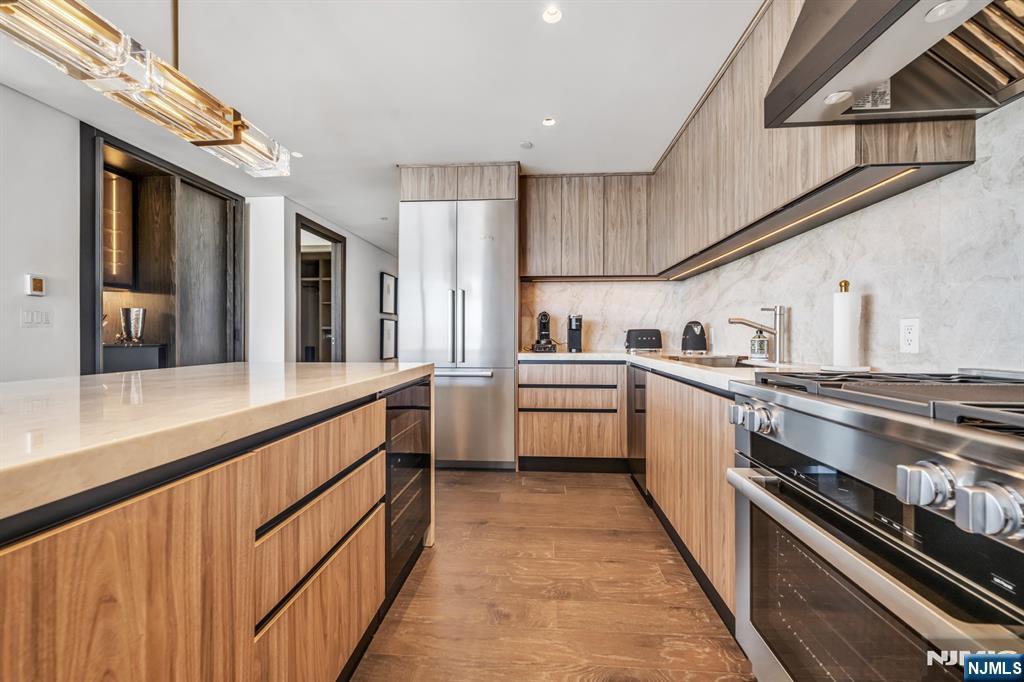 8701 Churchill Road #PH1501