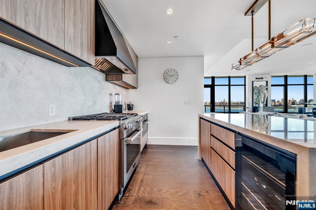 8701 Churchill Road #PH1501