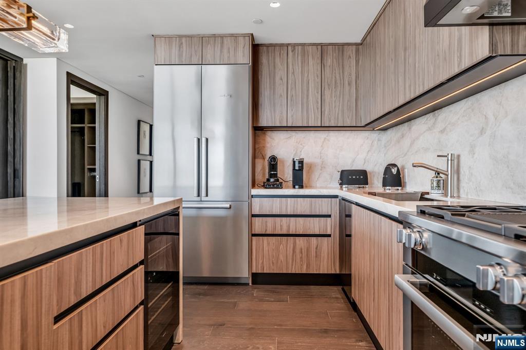 8701 Churchill Road #PH1501