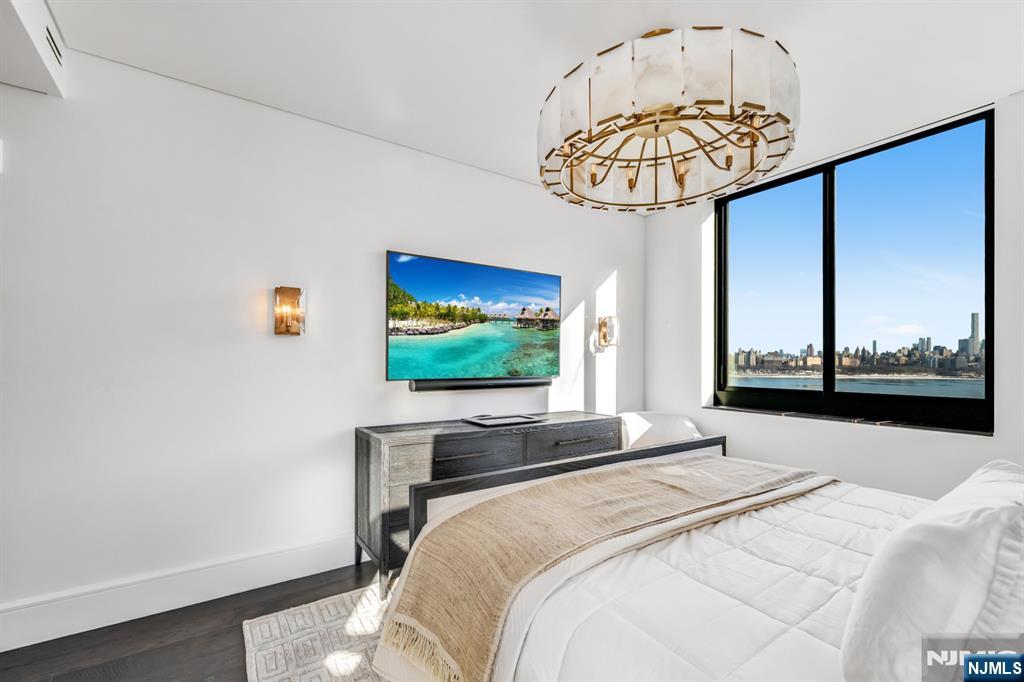 8701 Churchill Road #PH1501