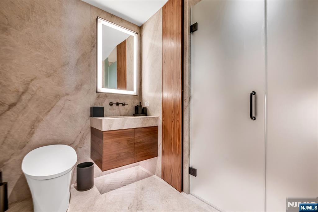 8701 Churchill Road #PH1501