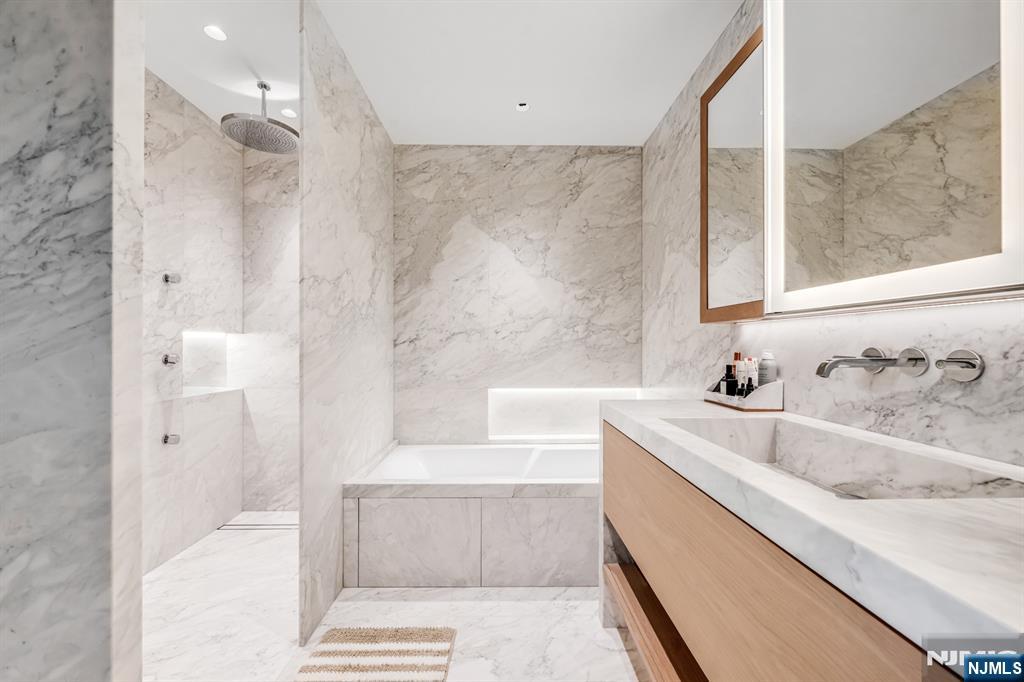 8701 Churchill Road #PH1501