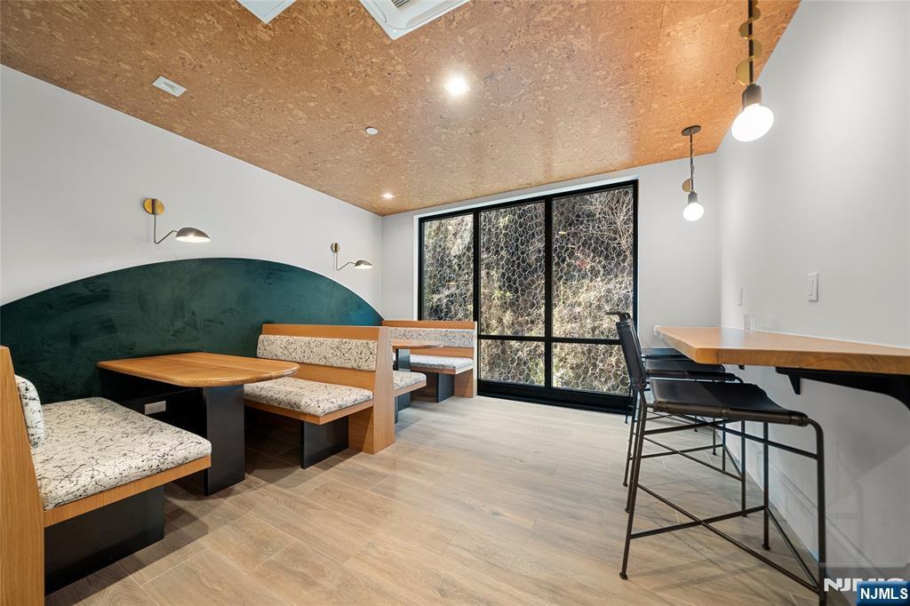 8701 Churchill Road #PH1501