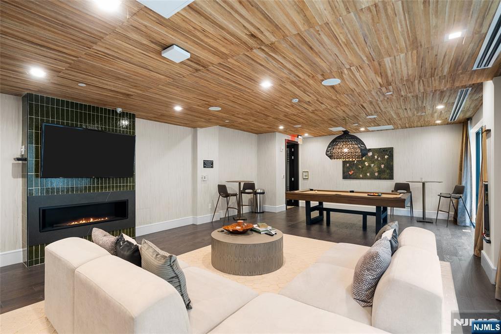 8701 Churchill Road #PH1501