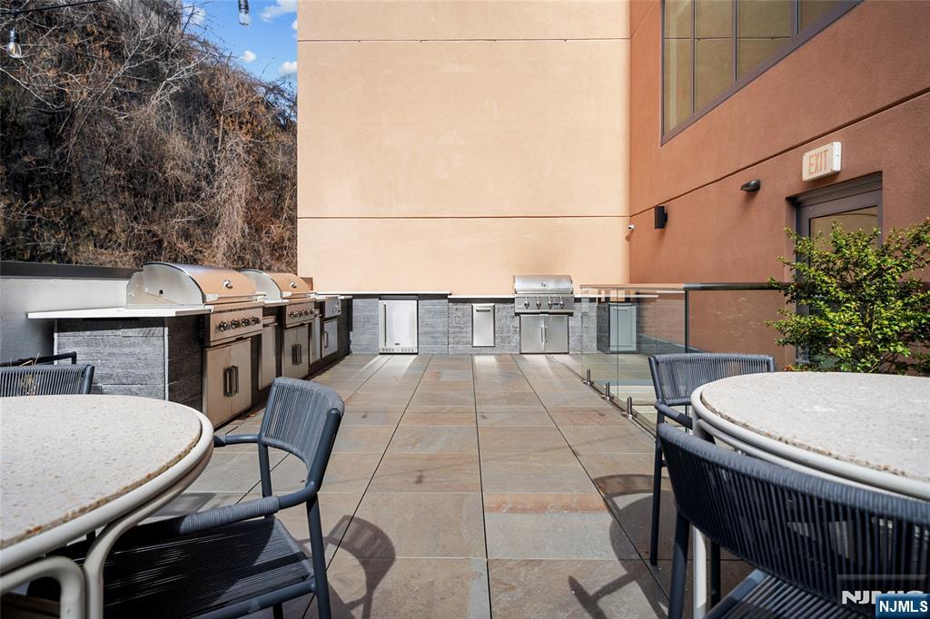 8701 Churchill Road #PH1501