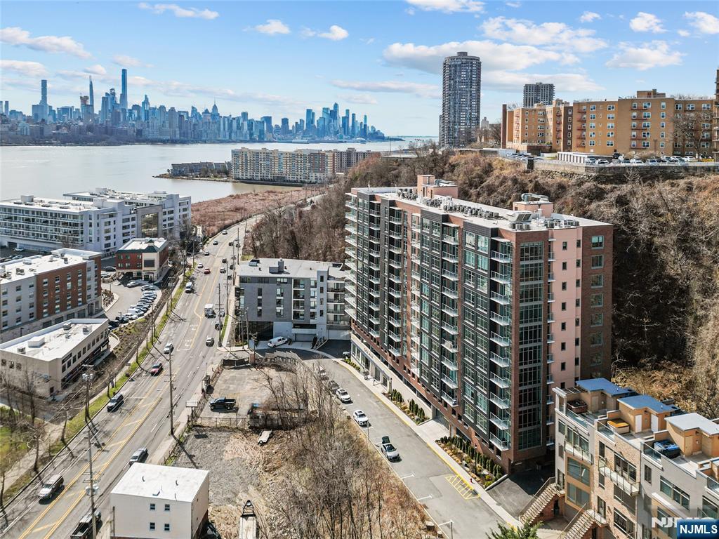 8701 Churchill Road #PH1501