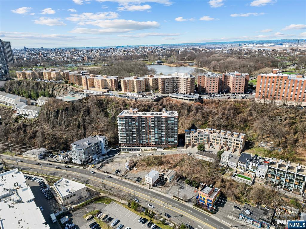 8701 Churchill Road #PH1501