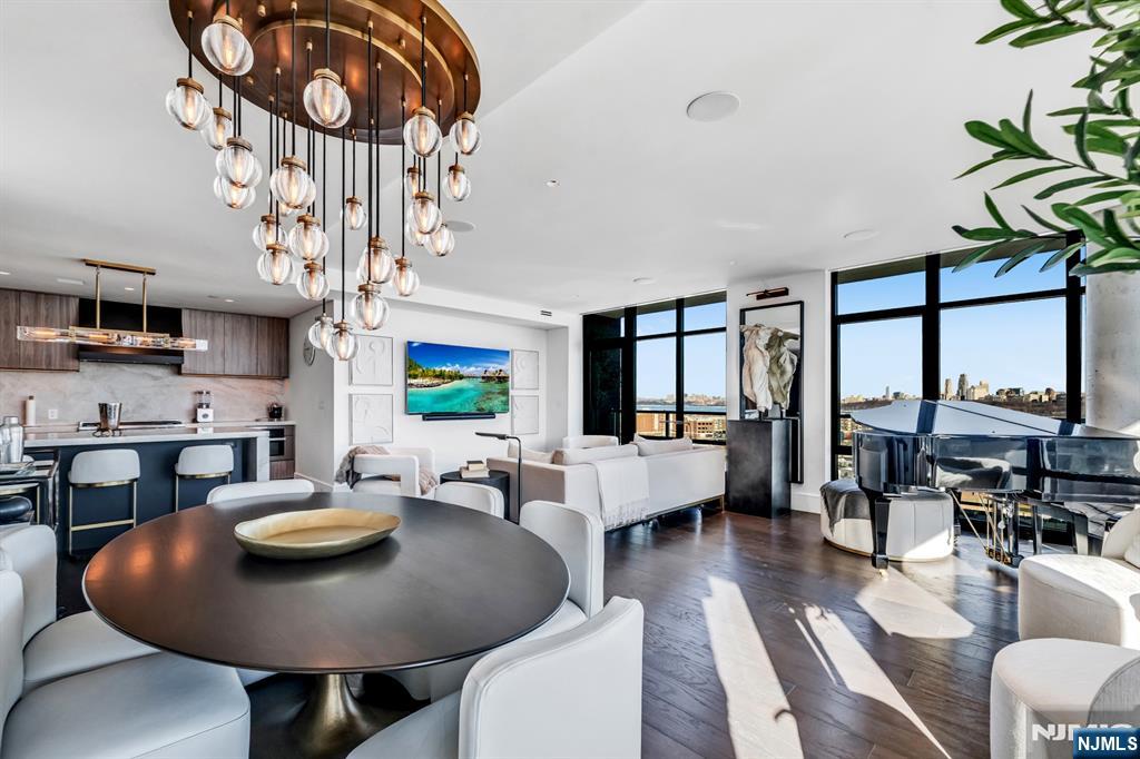 8701 Churchill Road #PH1501