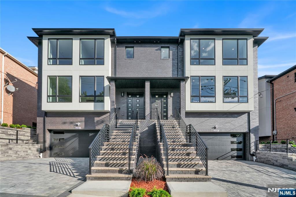 428 6th Street 2 - Photo 1