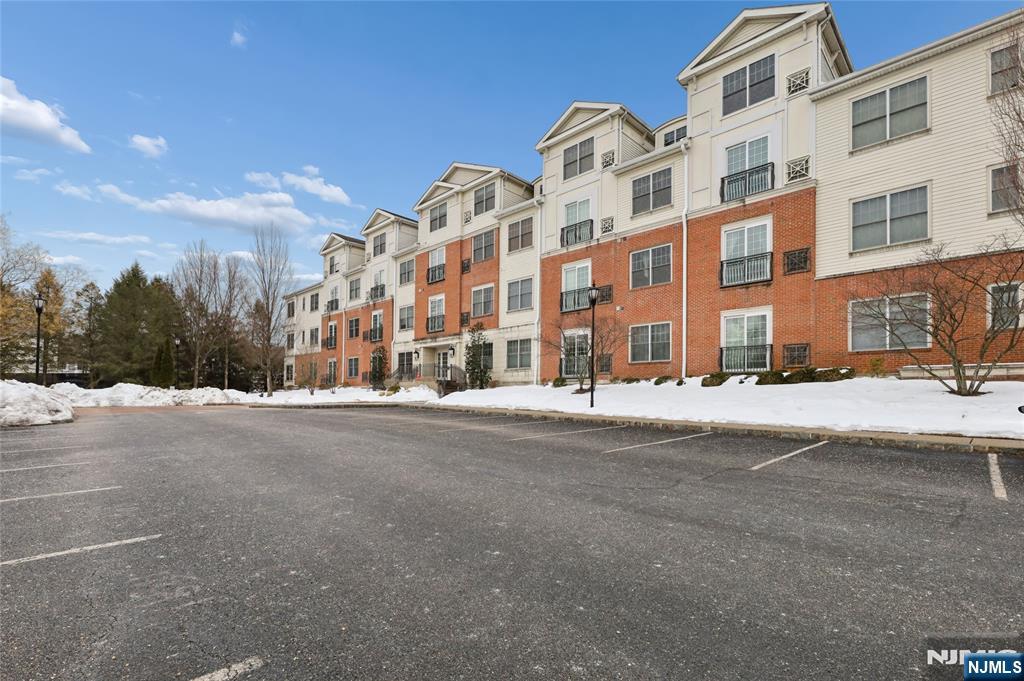 1314 The Pz, Tenafly, NJ 07670